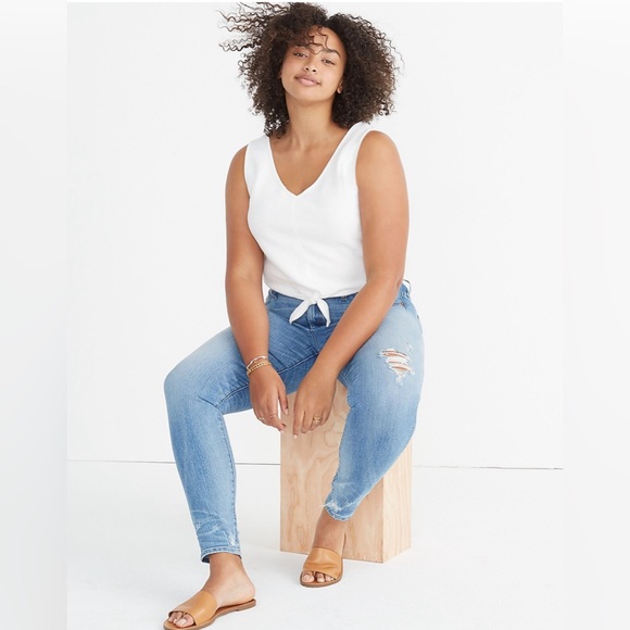 Madewell 9" High-Rise Skinny Jeans: Destructed-Hem Edition Size 32 - Picture 6 of 13